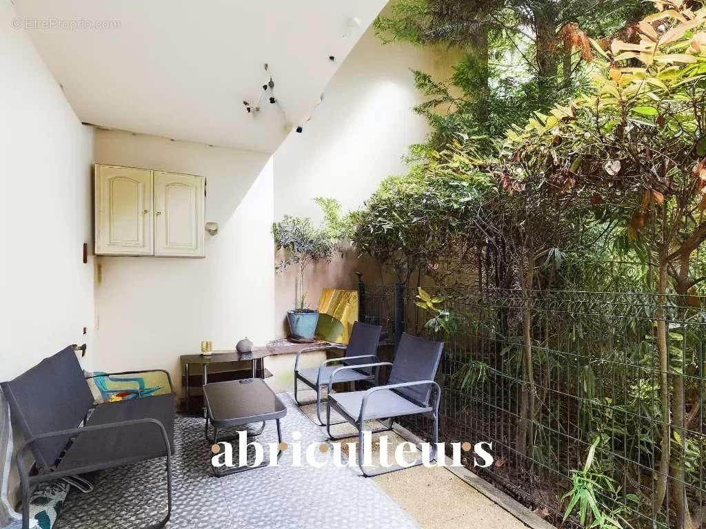 Appartement à SURESNES