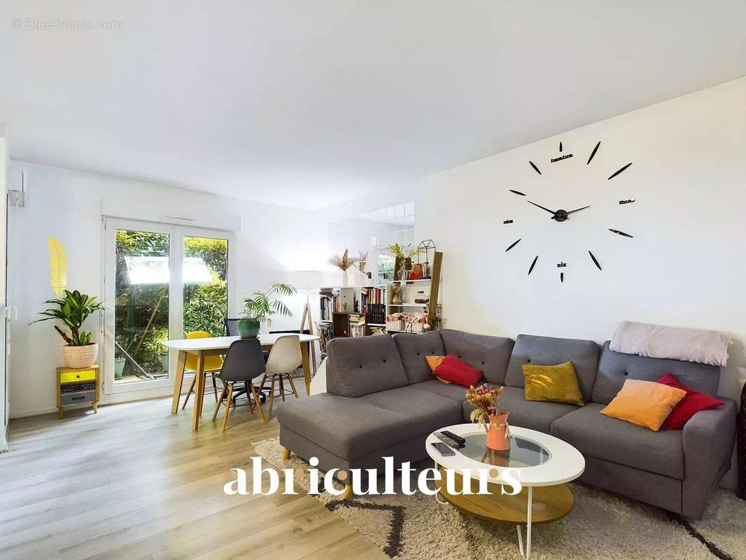 Appartement à SURESNES