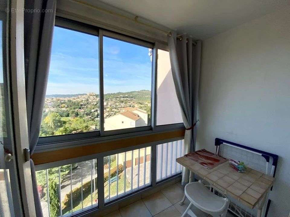 Appartement à GREOUX-LES-BAINS