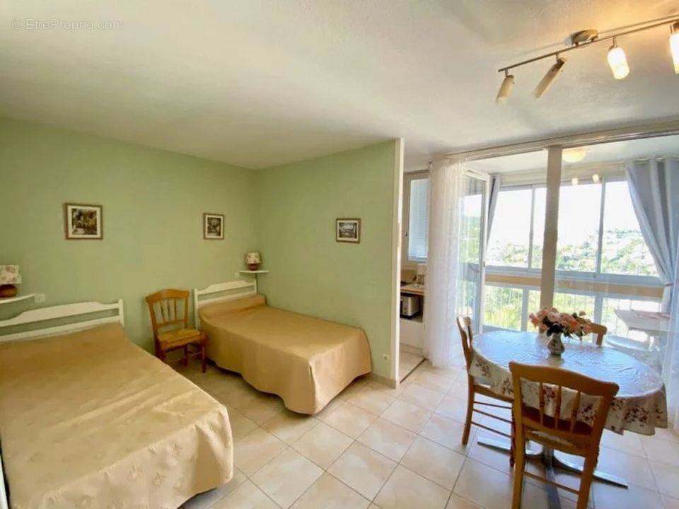 Appartement à GREOUX-LES-BAINS