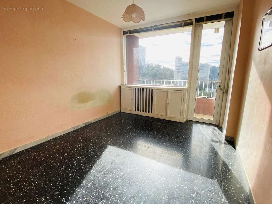 Appartement à MARSEILLE-9E