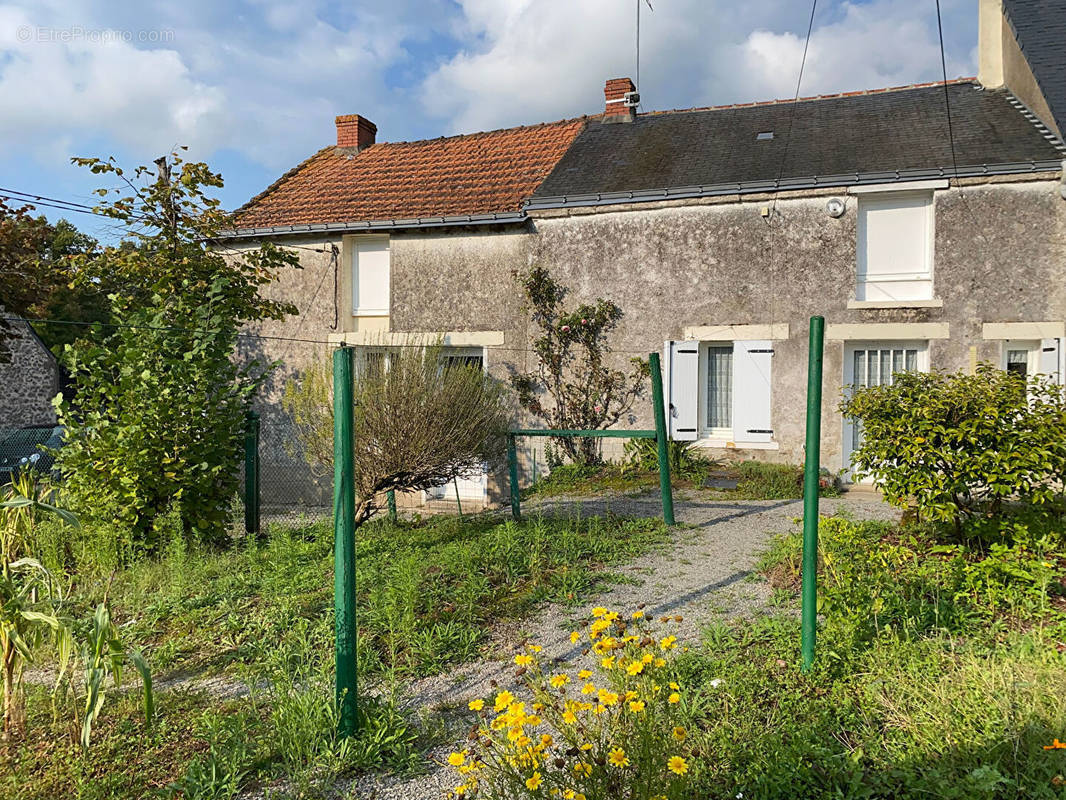 Maison à TREILLIERES