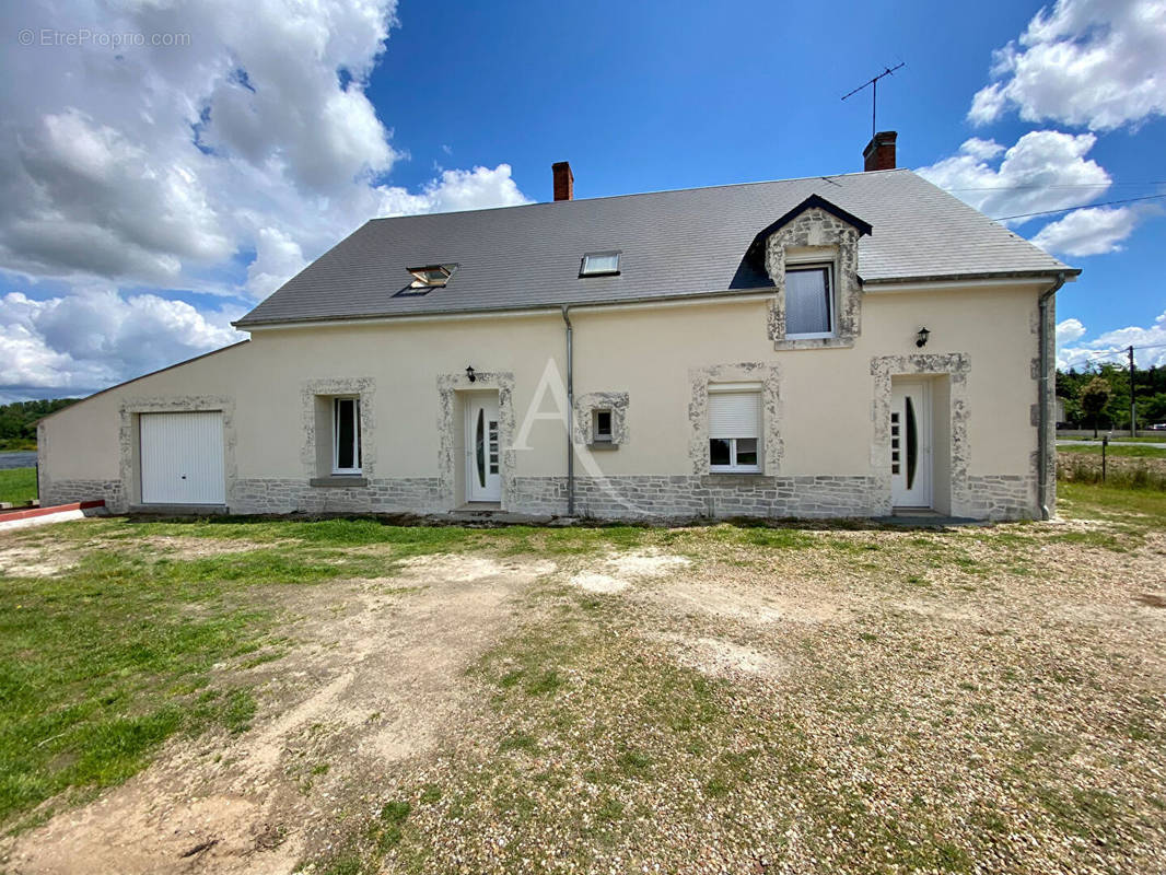 Maison à CONTRES