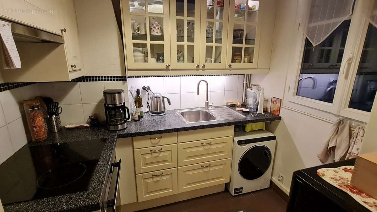 Appartement à PARIS-10E