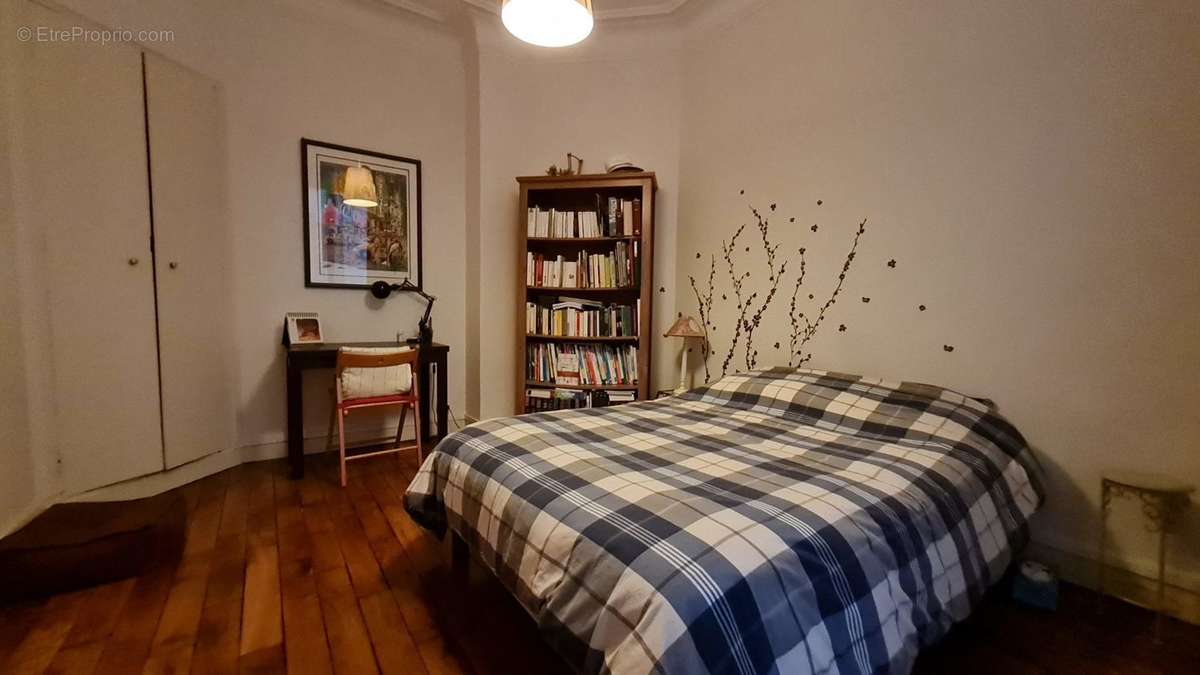 Appartement à PARIS-10E