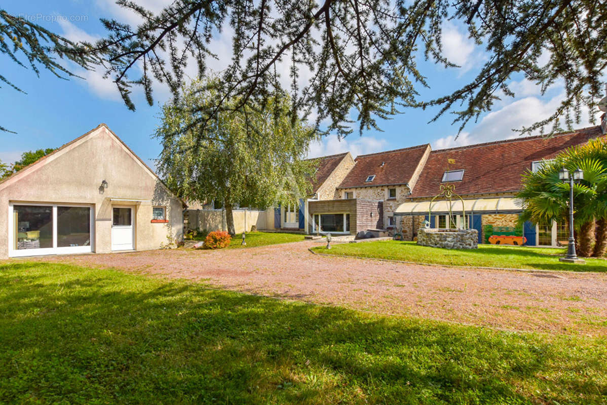 Maison à BRIE-COMTE-ROBERT