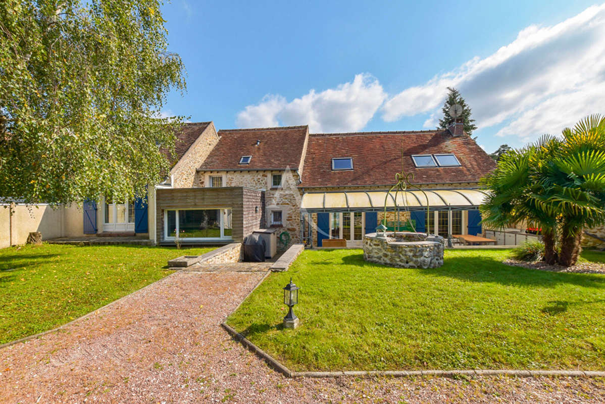 Maison à BRIE-COMTE-ROBERT