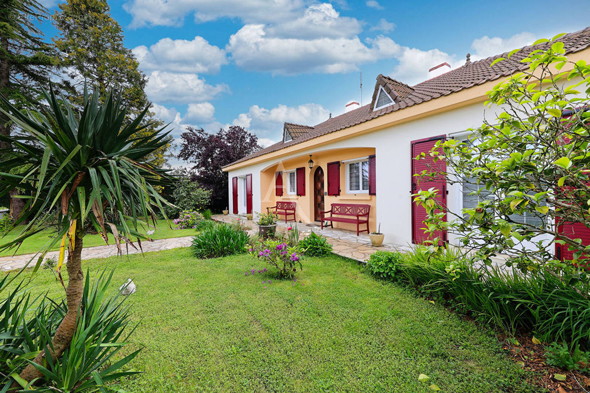 Maison à LEGE