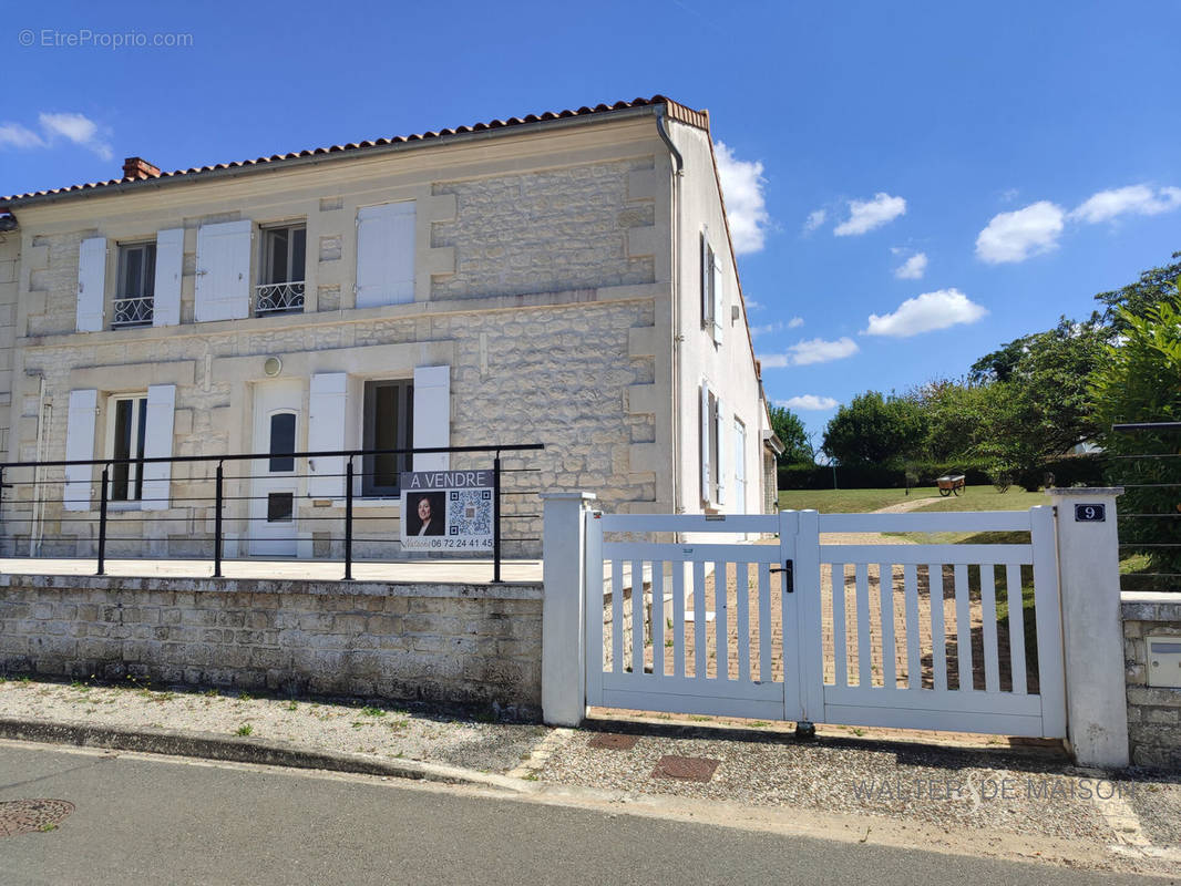 Maison à PONS