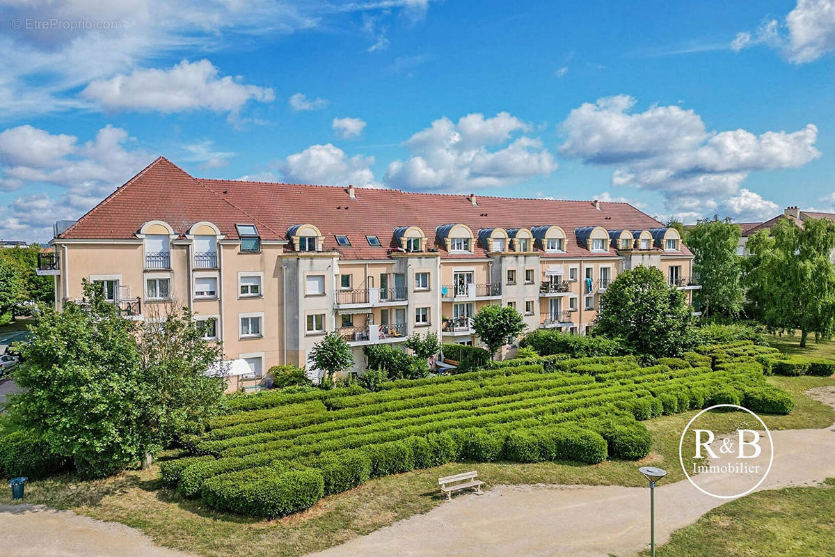 Appartement à VILLEPREUX