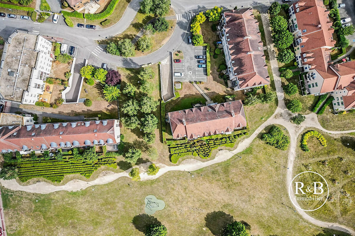 Appartement à VILLEPREUX