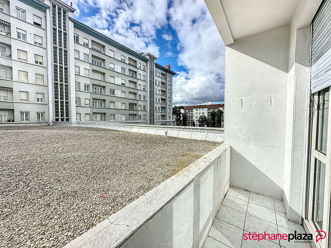 Appartement à LYON-8E