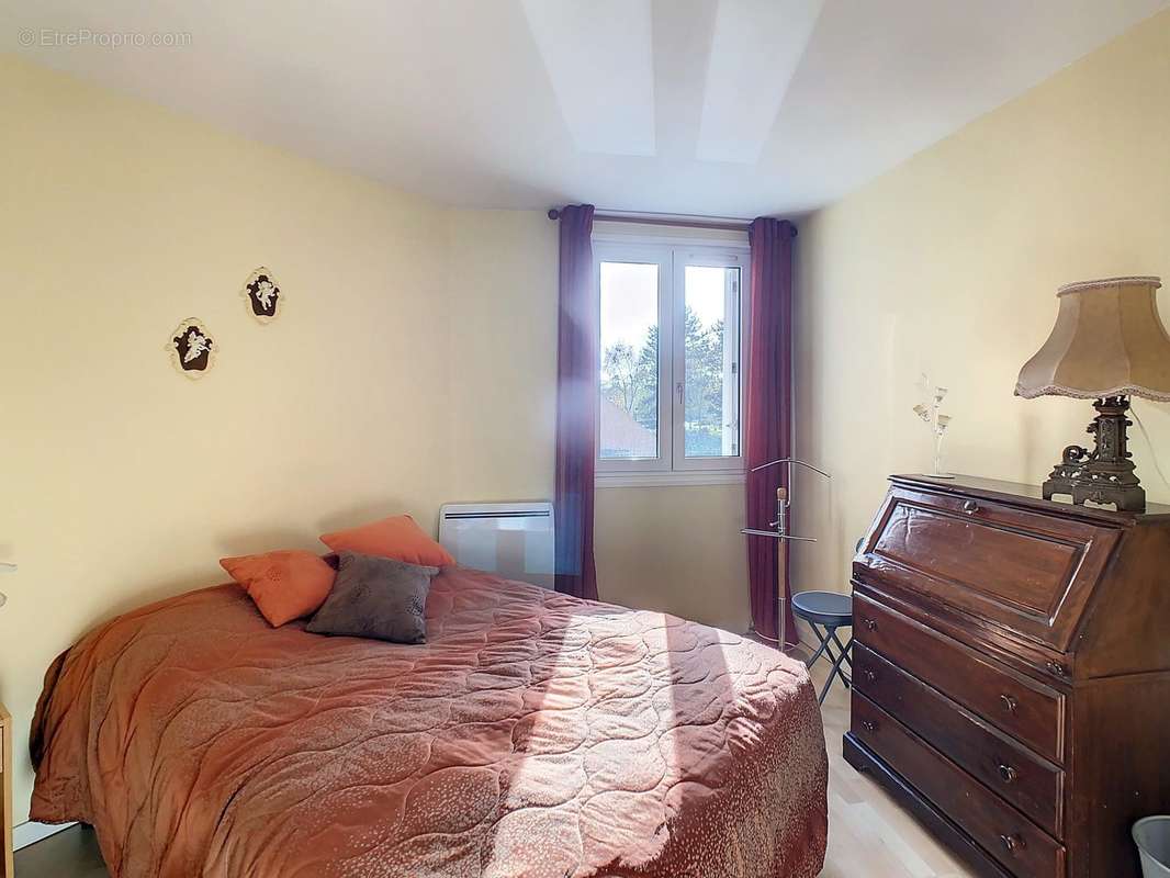 Chambre - Appartement à BUC