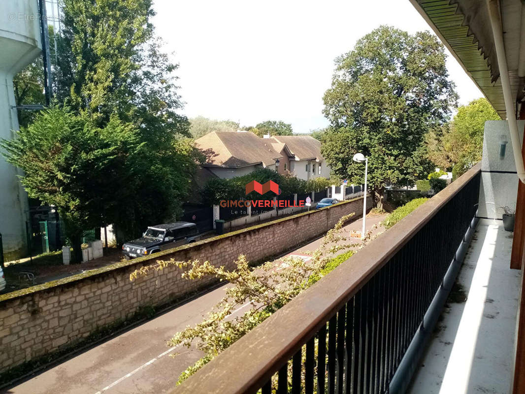 Appartement à LA CELLE-SAINT-CLOUD