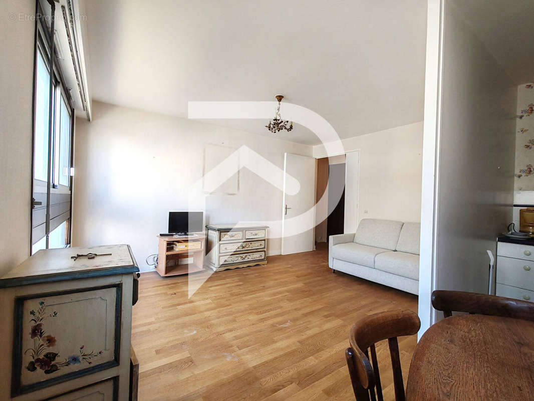 Appartement à PARIS-11E