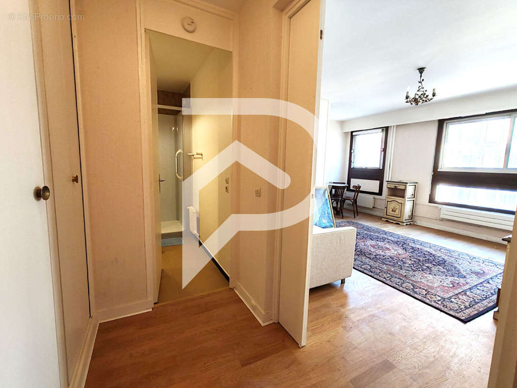 Appartement à PARIS-11E