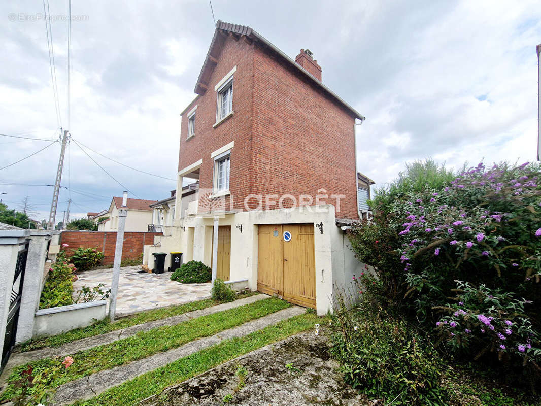 Maison à LE BLANC-MESNIL