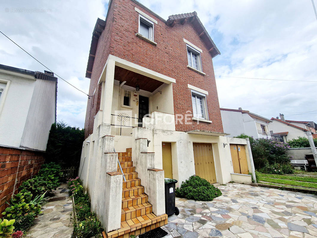 Maison à LE BLANC-MESNIL