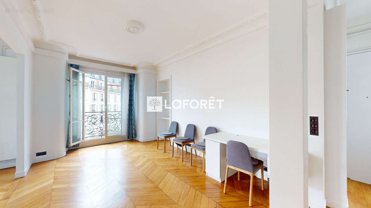 Appartement à PARIS-12E