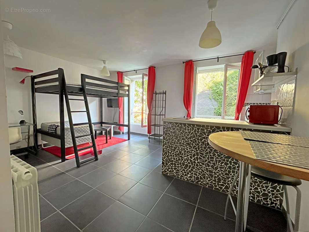 Appartement à SAINT-ETIENNE