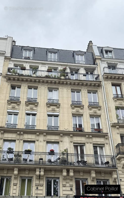 Appartement à PARIS-11E