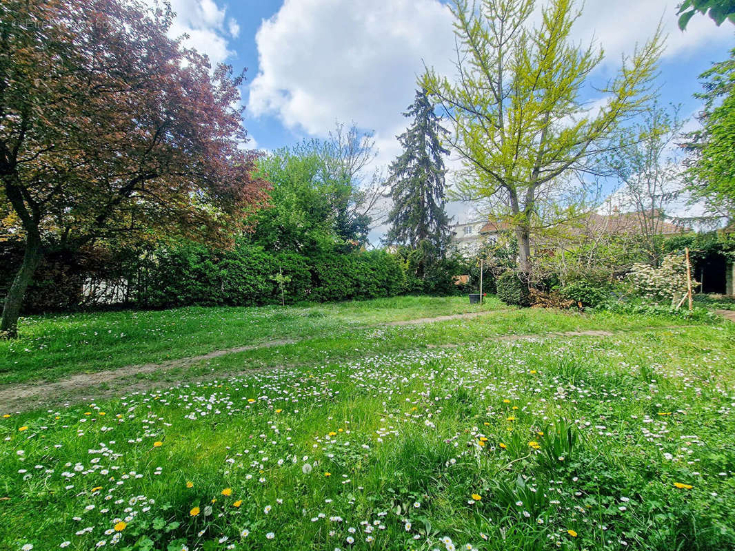 Terrain à HOUILLES