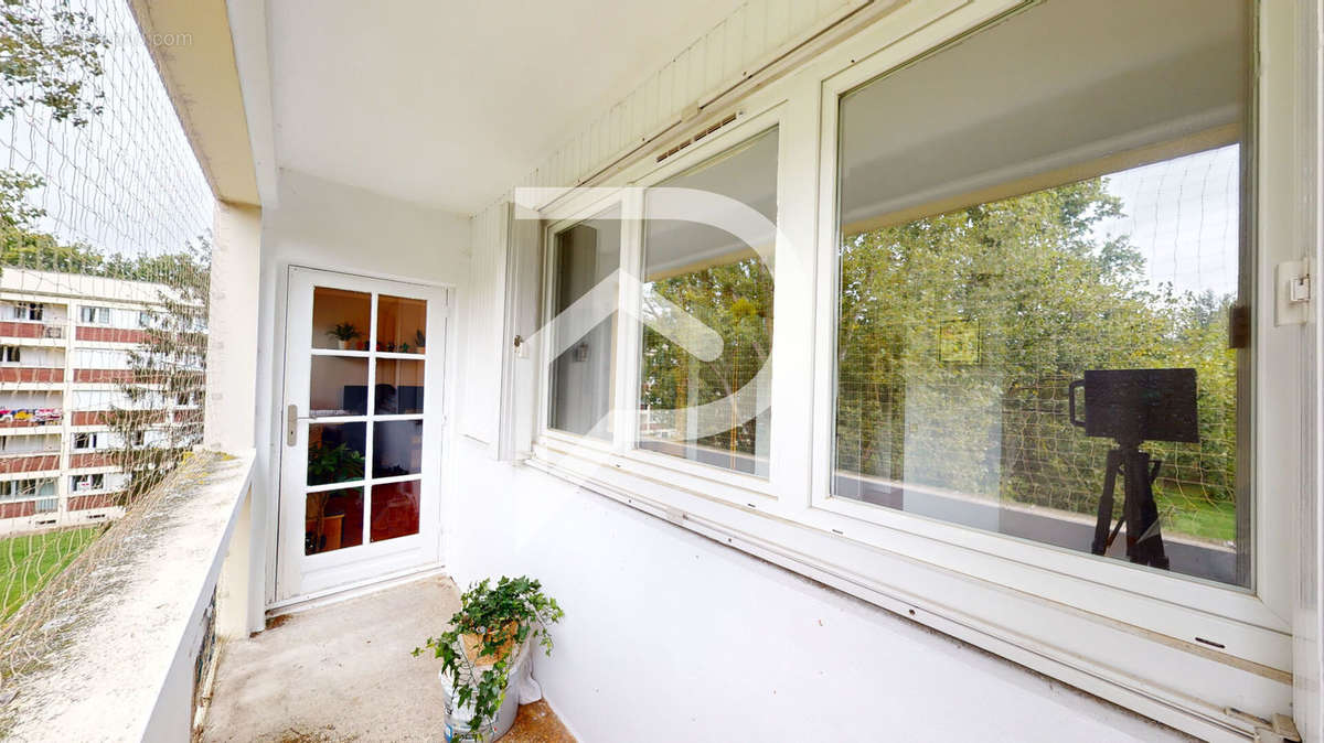 Appartement à VERNEUIL-SUR-SEINE