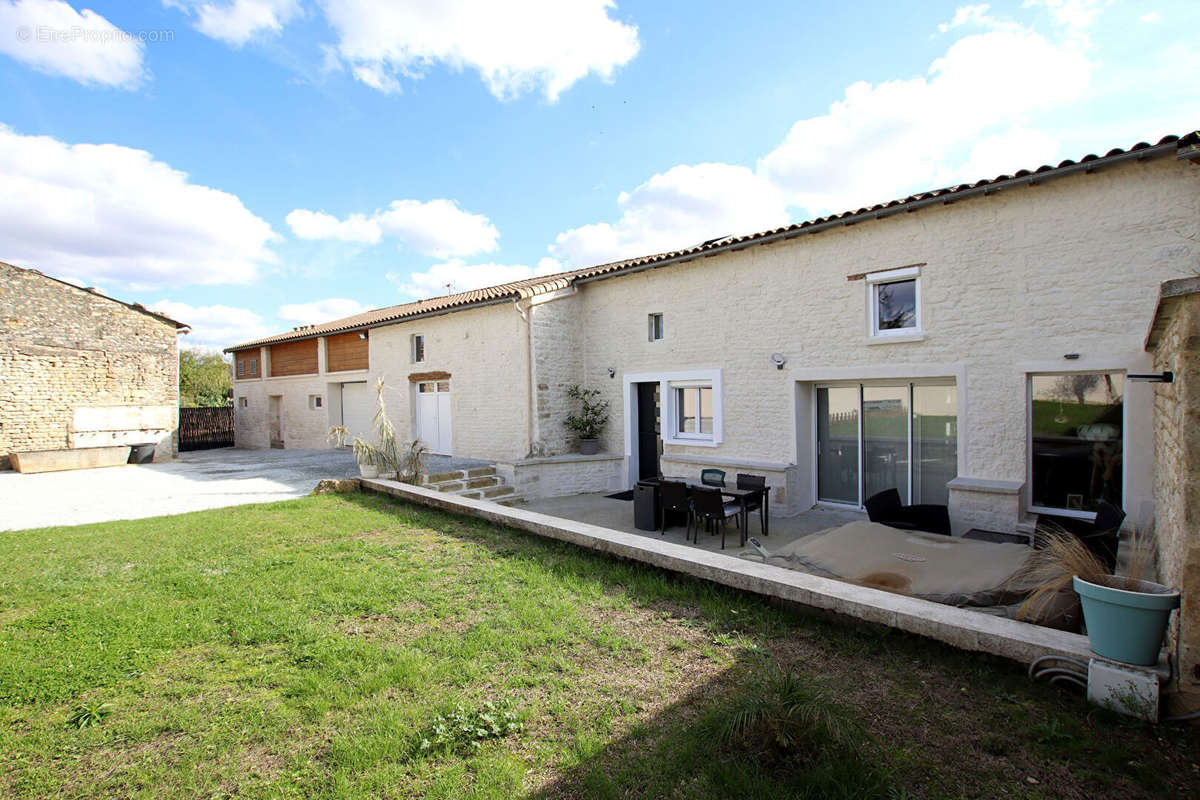 Maison à NIORT