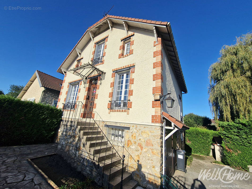 Maison à SAINT-OUEN-L&#039;AUMONE