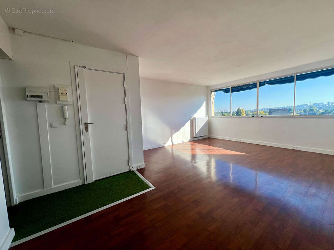 Appartement à LE PERREUX-SUR-MARNE