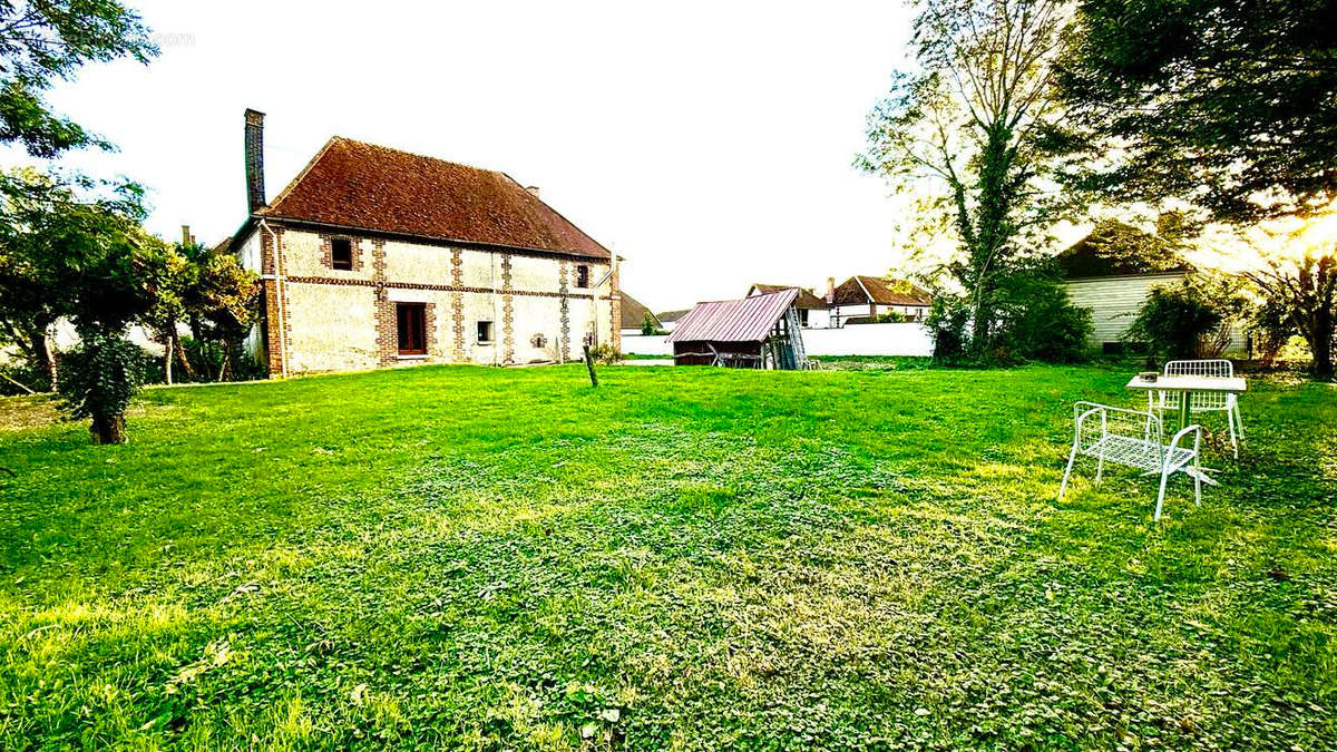 Maison à LAINES-AUX-BOIS