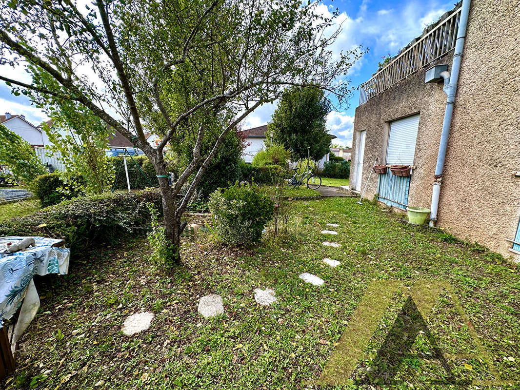 Appartement à AMNEVILLE