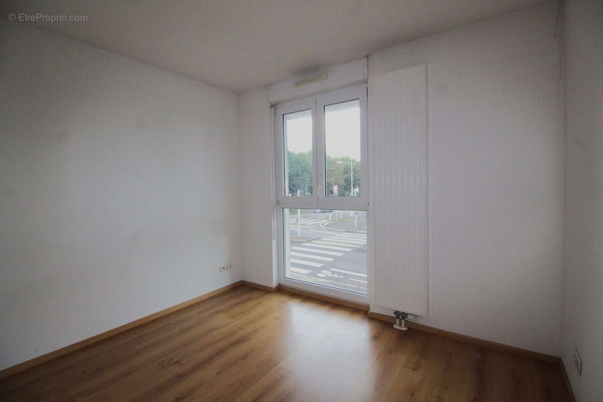 Chambre2 - Appartement à STRASBOURG