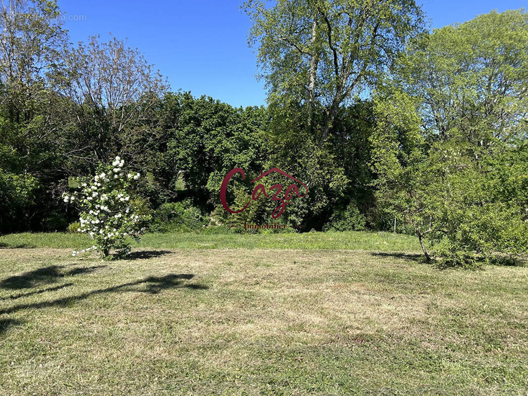 Terrain à QUINSAC