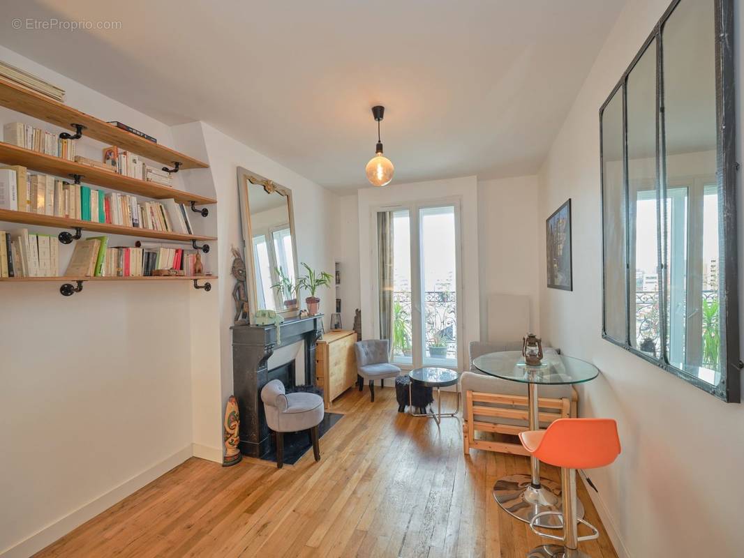 Appartement à PARIS-18E