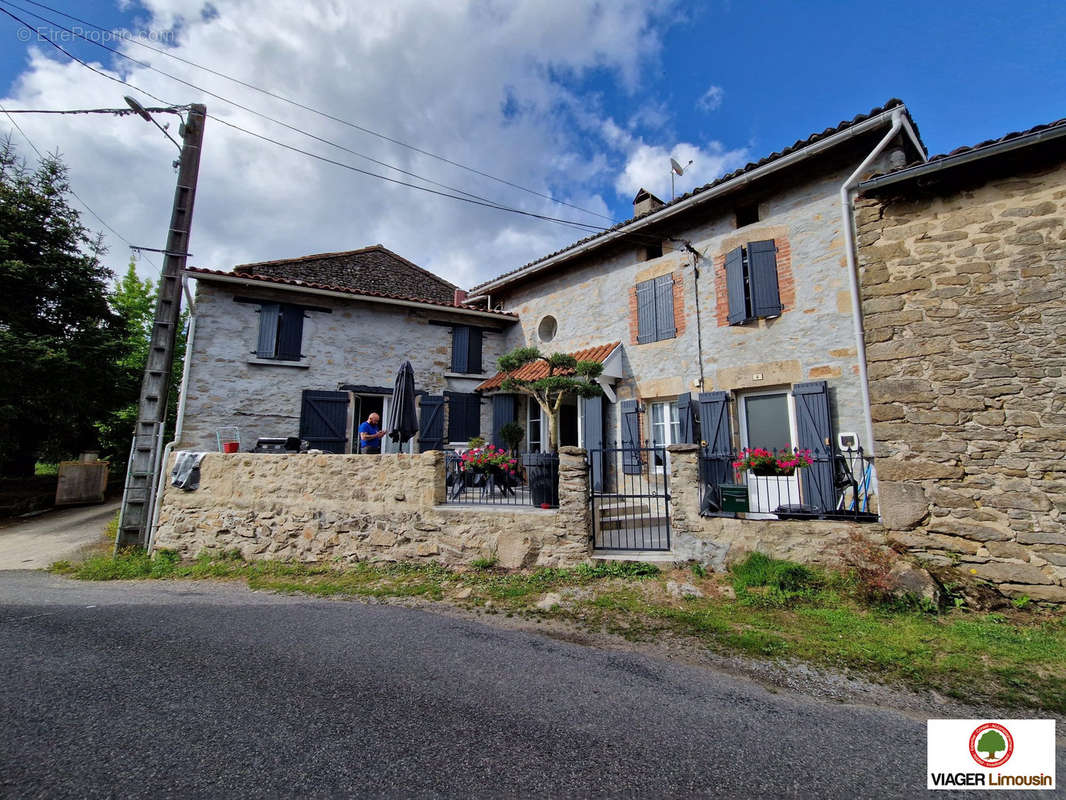 Maison à ROUSSAC