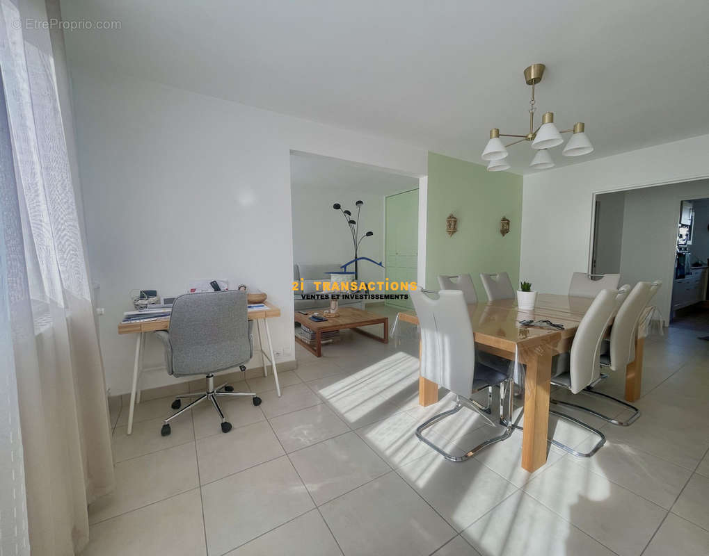 Appartement à SAINT-ETIENNE