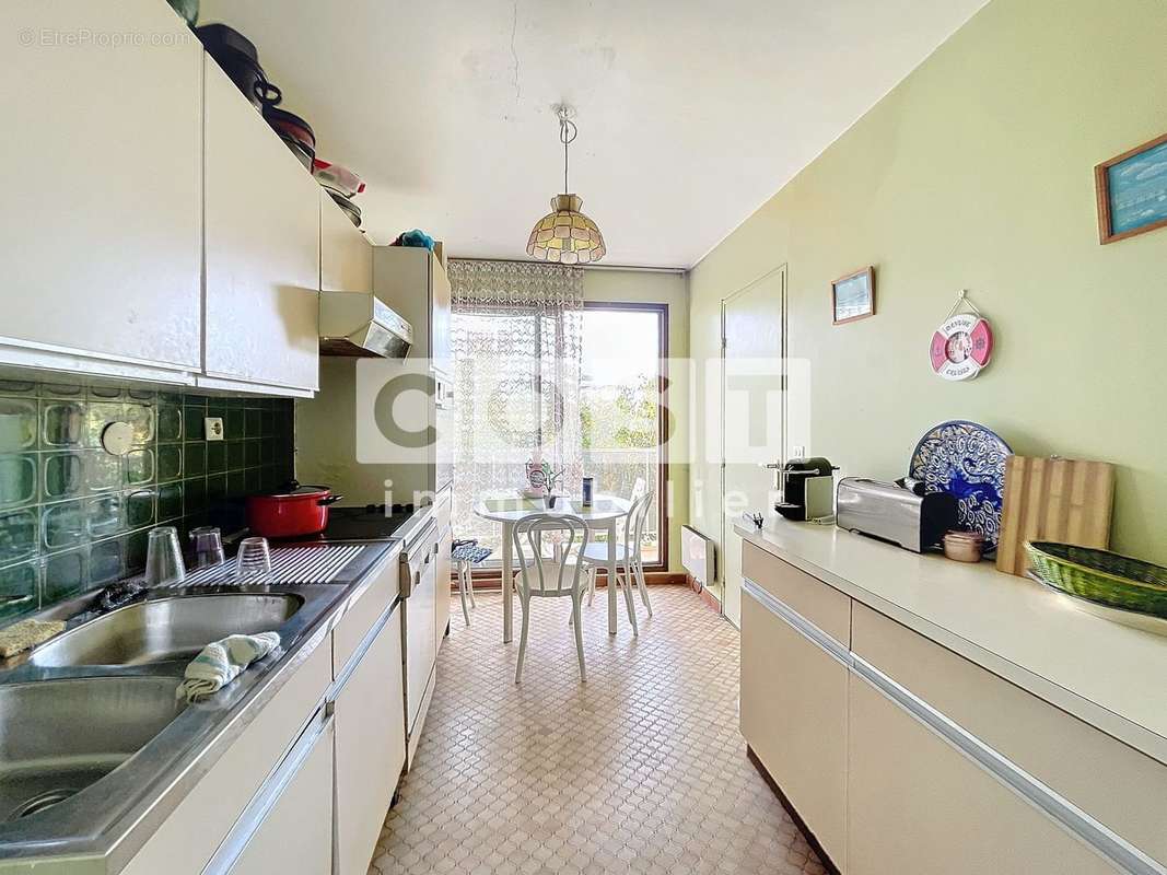 Appartement à PARIS-20E