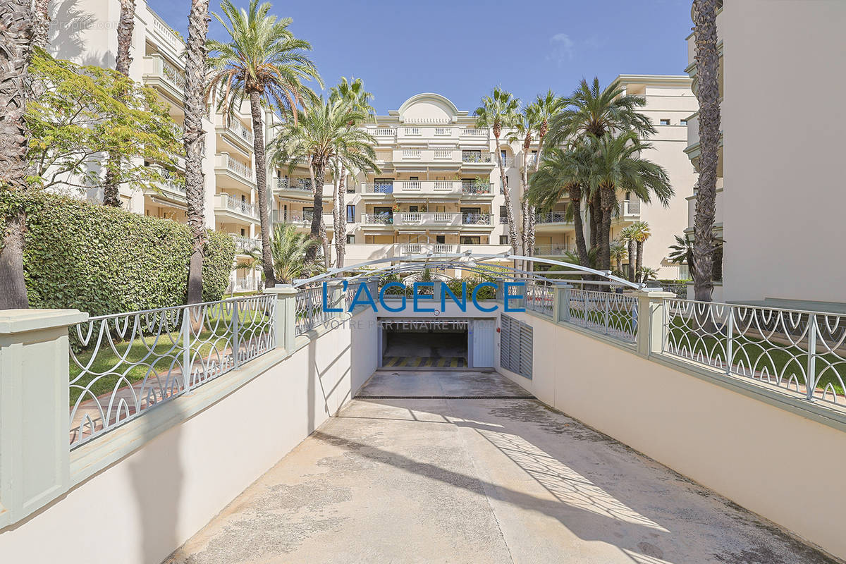 Appartement à HYERES