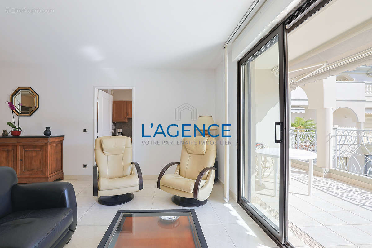 Appartement à HYERES