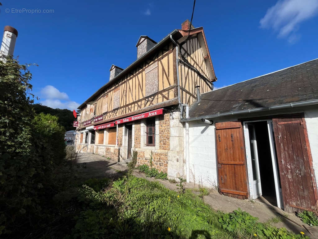 Commerce à BRIONNE