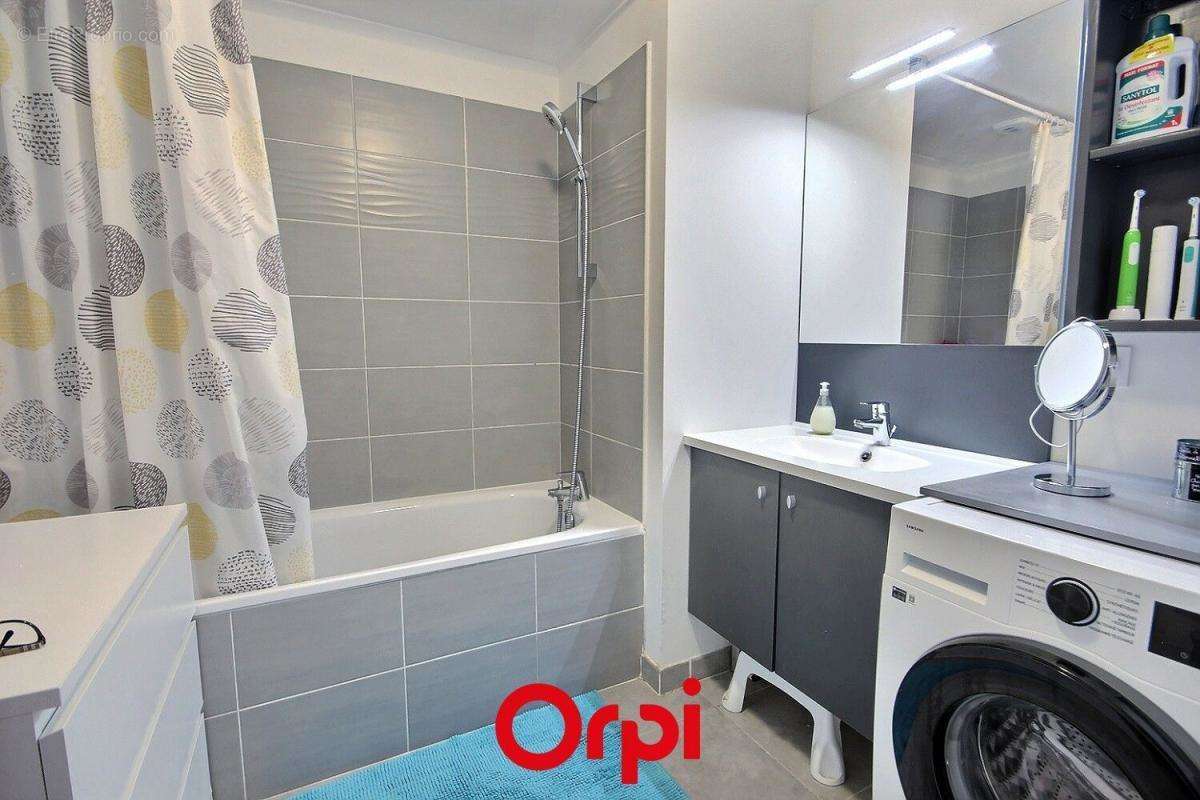 Appartement à MARSEILLE-12E