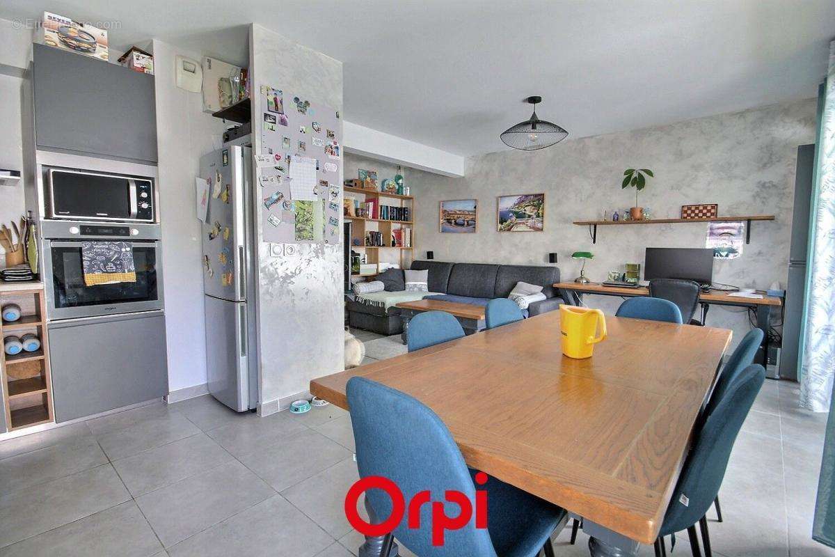 Appartement à MARSEILLE-12E