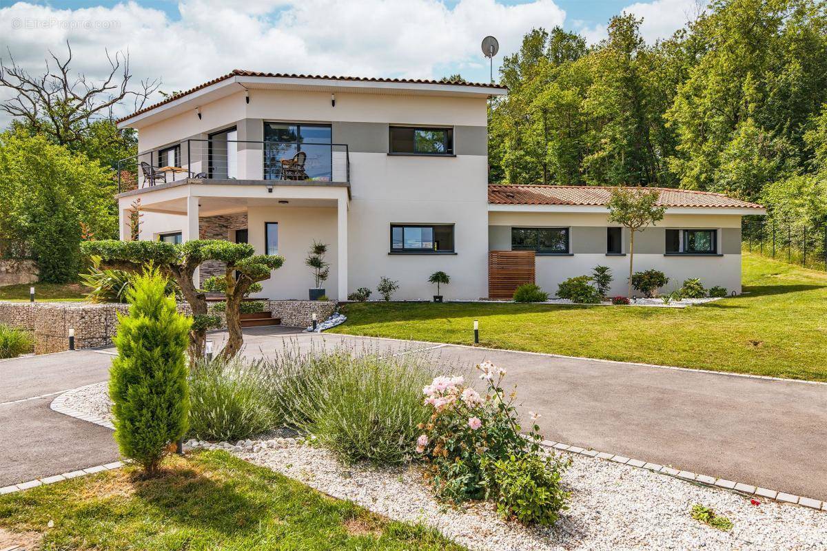 Maison à COULOUNIEIX-CHAMIERS