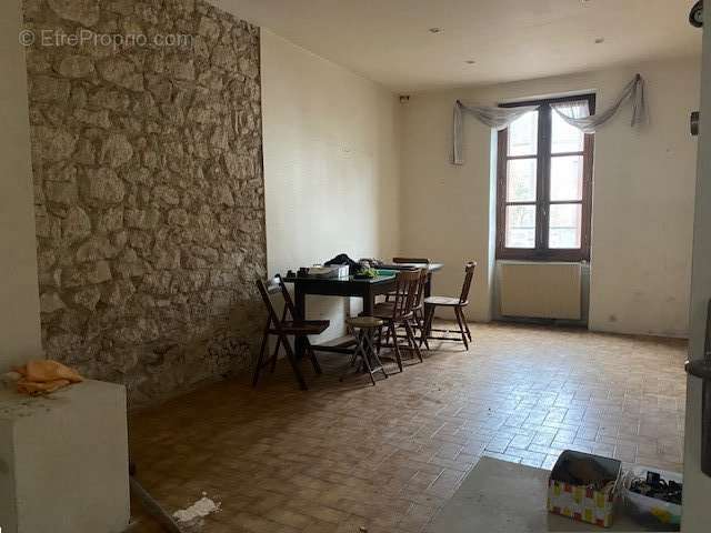 Appartement à SAINT-JEAN-DE-LA-RUELLE