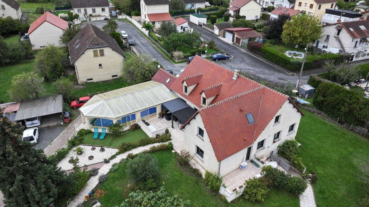 Maison à YZEURE