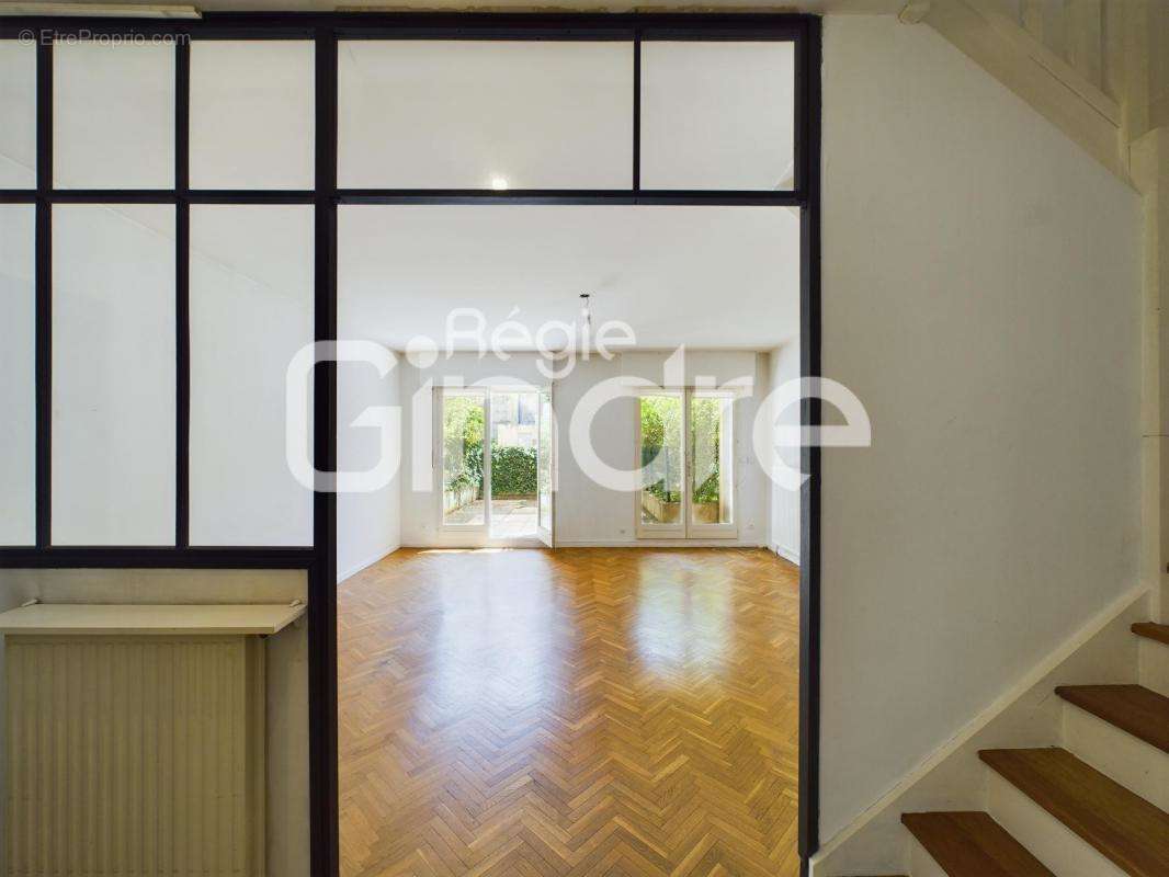 Appartement à LYON-9E