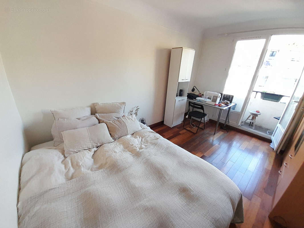 Appartement à PARIS-10E