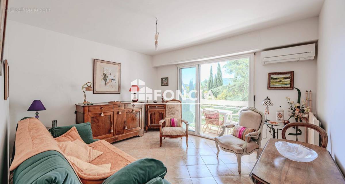 Appartement à HYERES