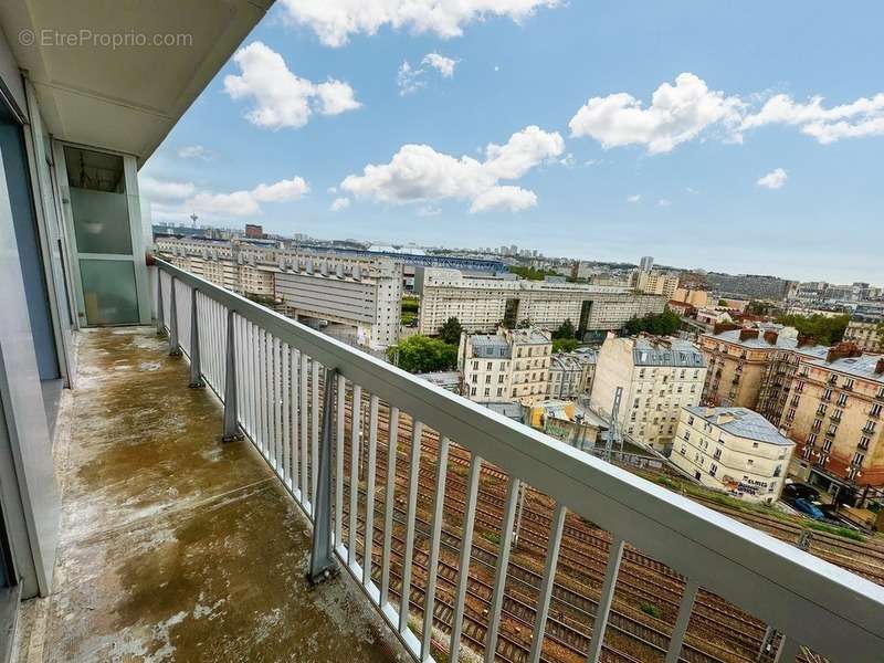 Appartement à PARIS-19E